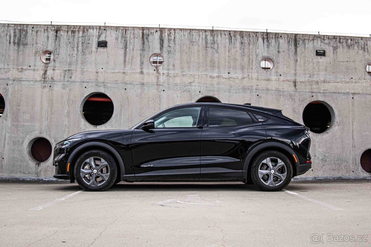 2021 Ford MUSTANG - 5