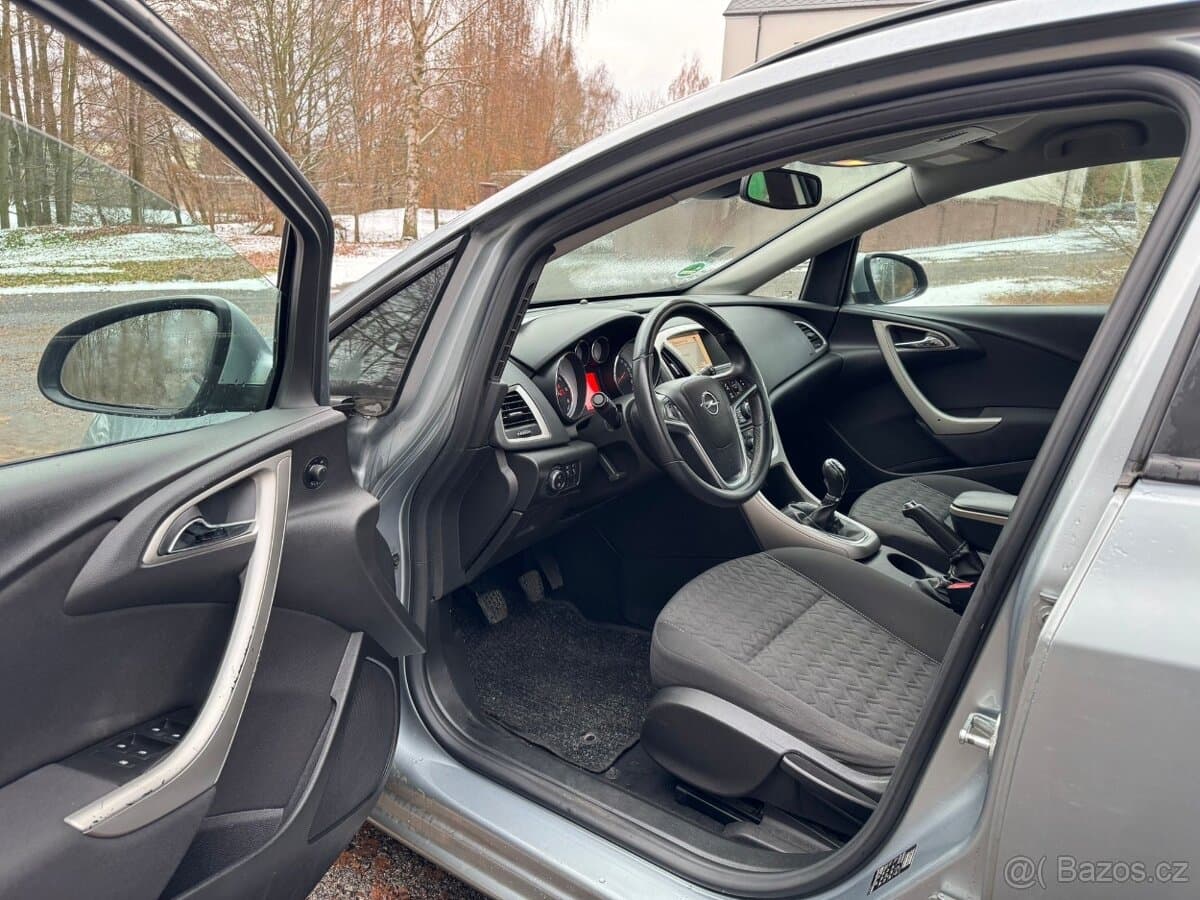 2013 Opel ASTRA - 5