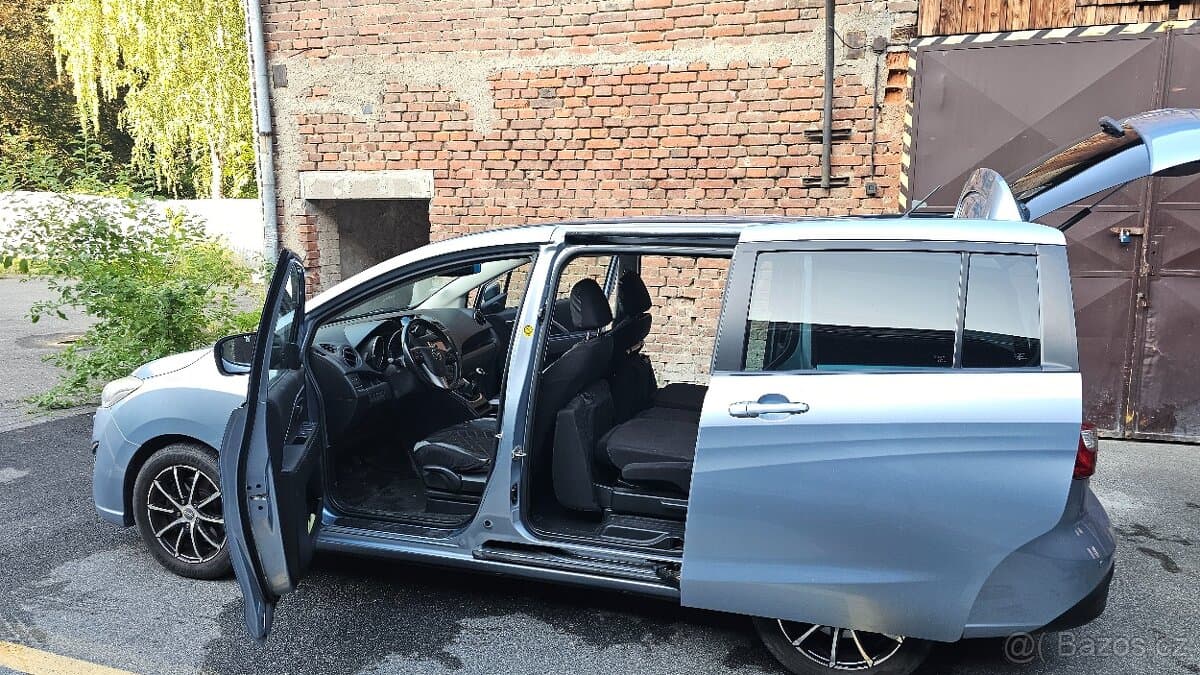 2011 Mazda 5 - 5