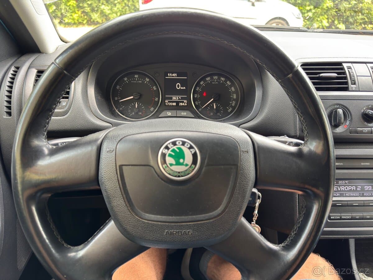 2010 Škoda FABIA - 5
