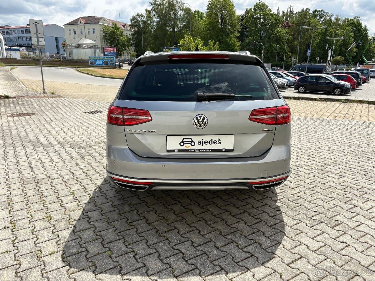 2018 Volkswagen PASSAT - 5