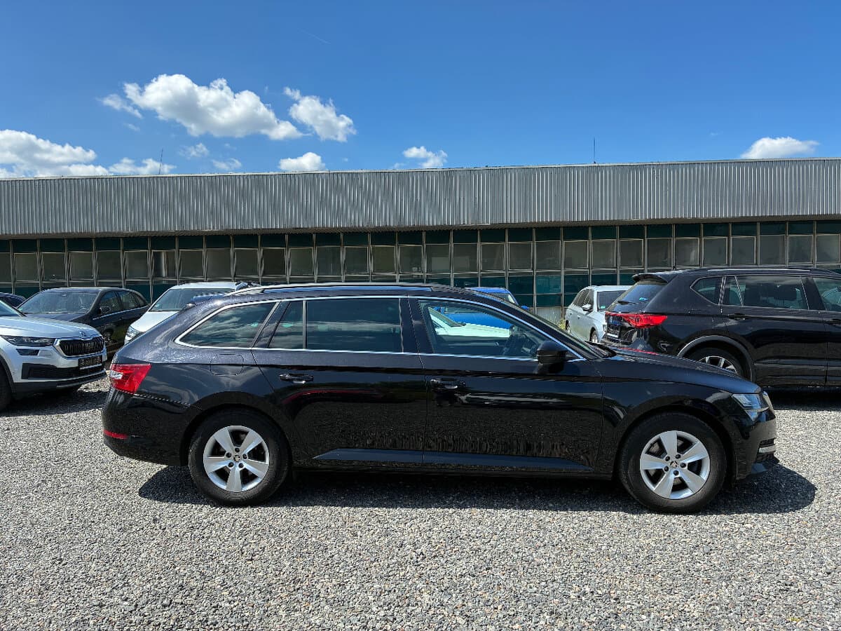 2023 Škoda SUPERB - 5