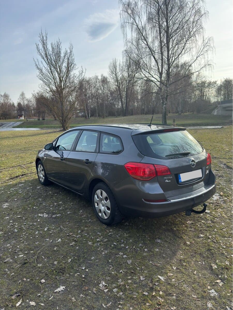 Opel ASTRA - 5