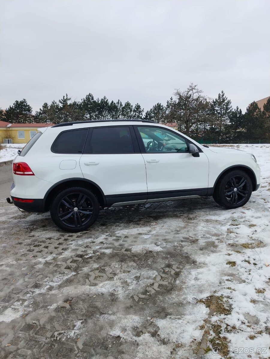 2013 Volkswagen TOUAREG - 5