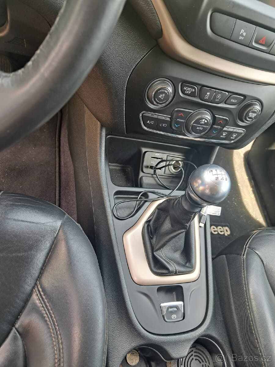 2016 Jeep CHEROKEE - 5