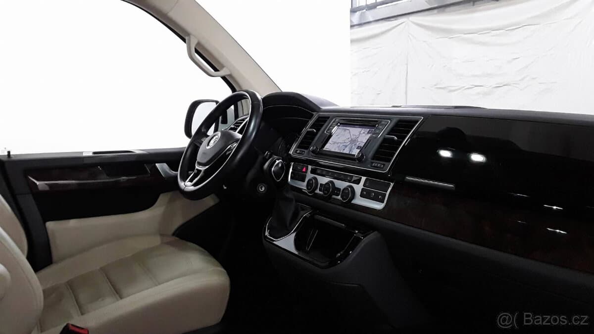 2017 Volkswagen MULTIVAN - 5