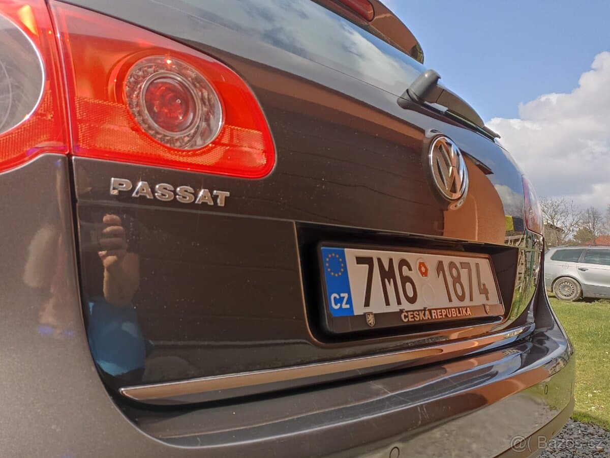 2010 Volkswagen PASSAT - 5