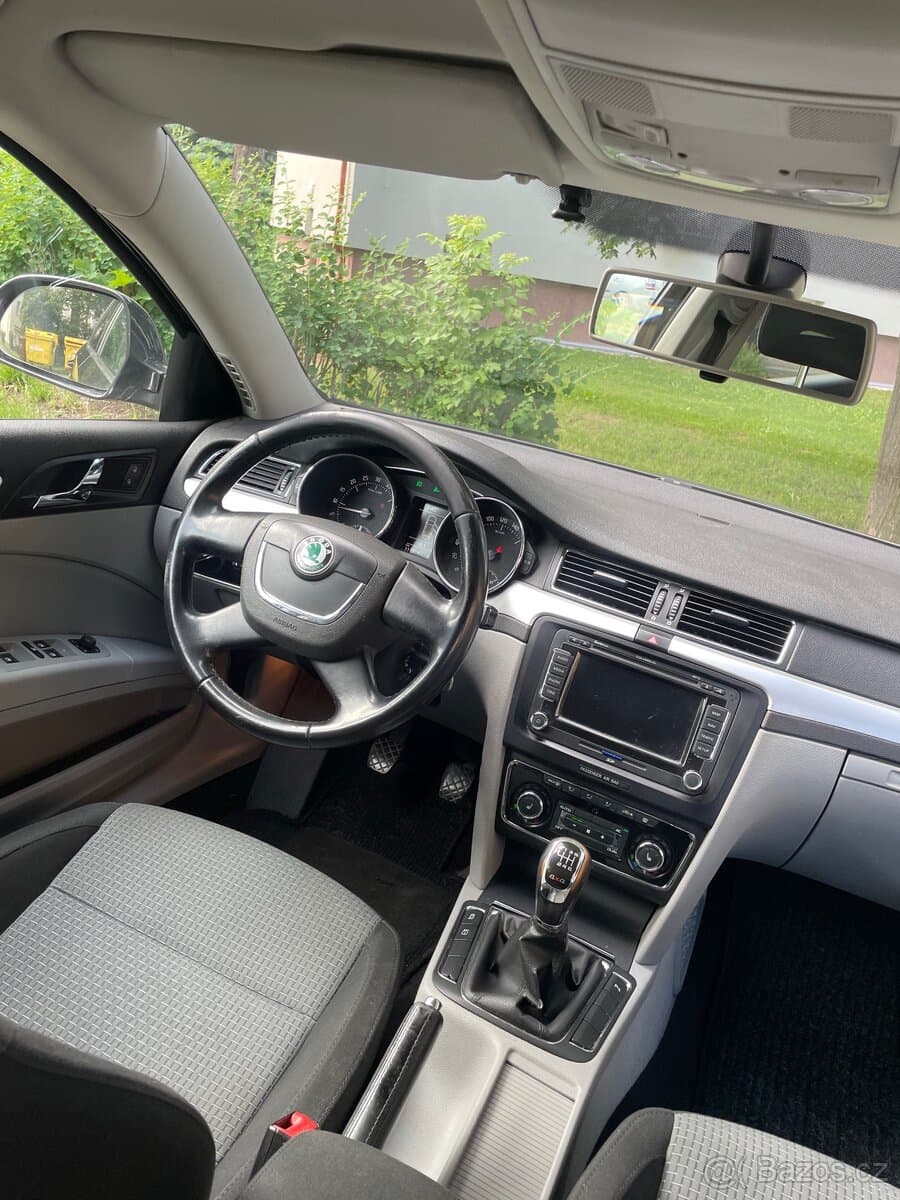 2011 Škoda SUPERB - 5