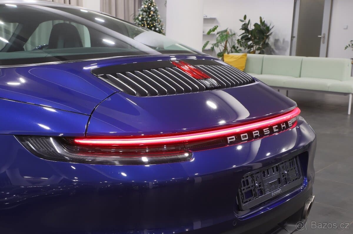 2021 Porsche 911 - 5