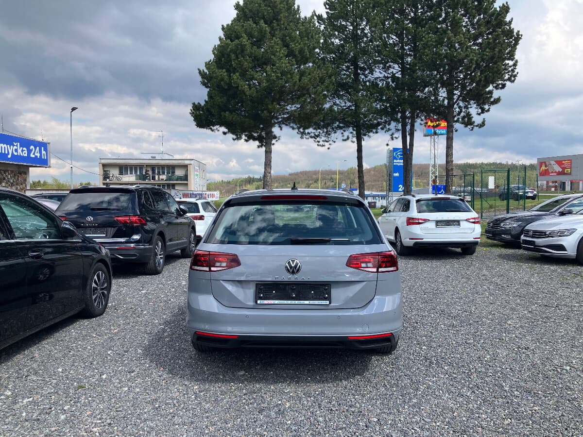 2023 Volkswagen PASSAT - 5