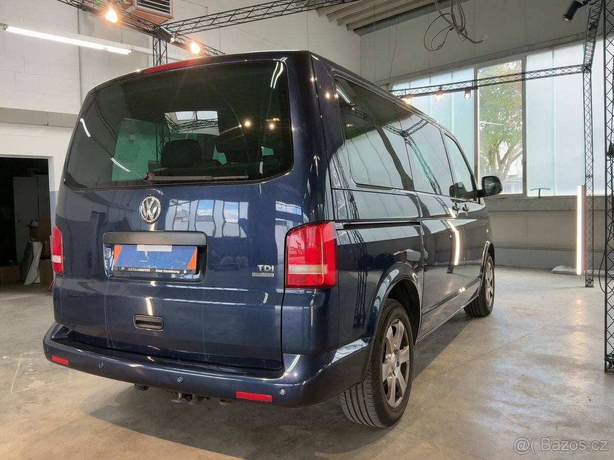 2010 Volkswagen MULTIVAN - 5