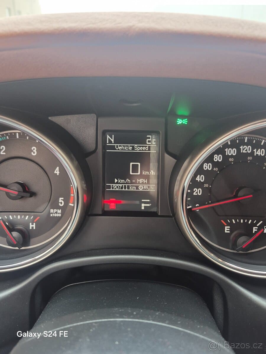 2012 Jeep CHEROKEE - 5