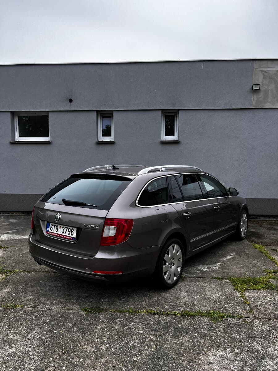 2010 Škoda SUPERB - 5