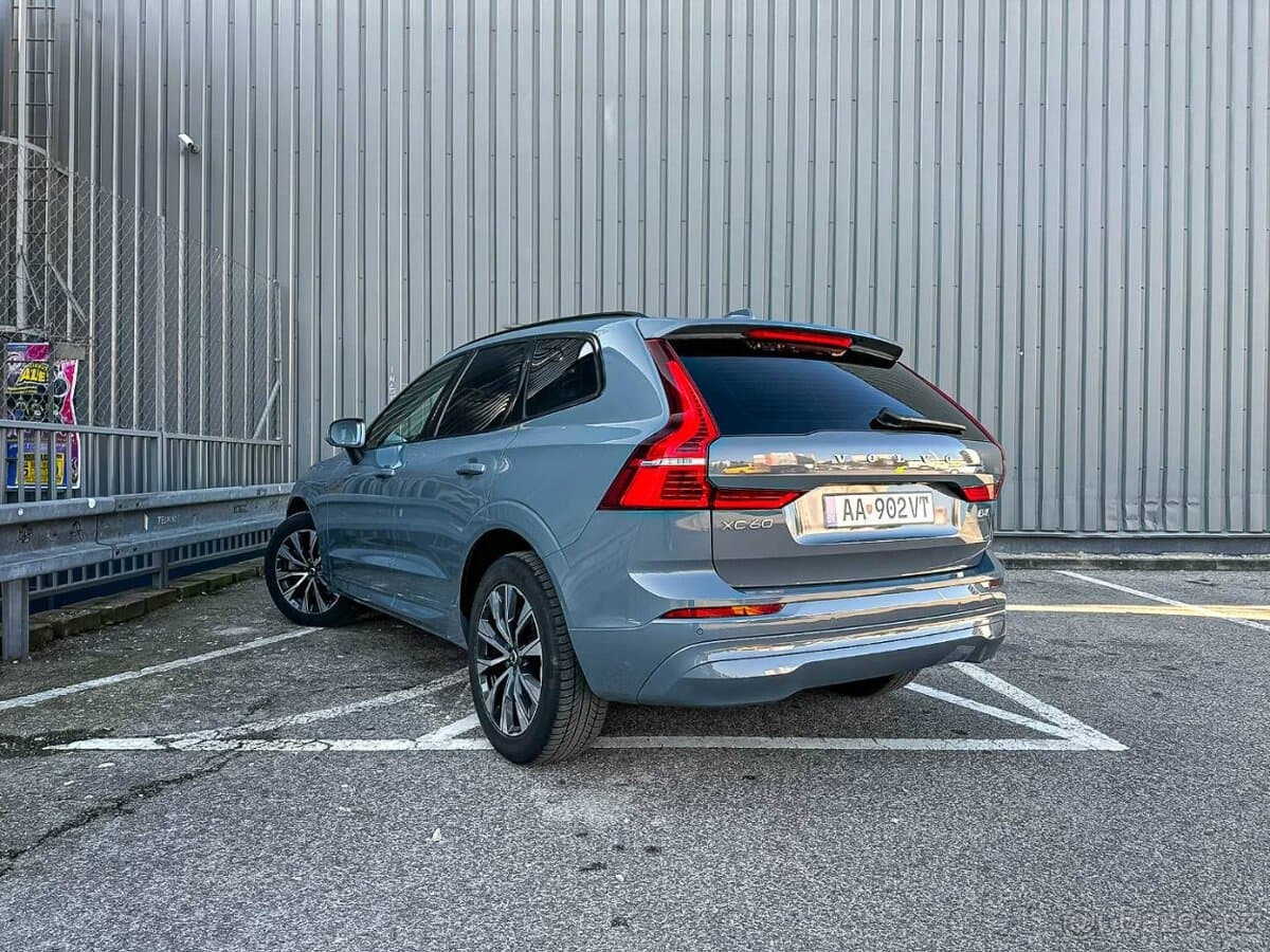 2022 Volvo XC60 - 5