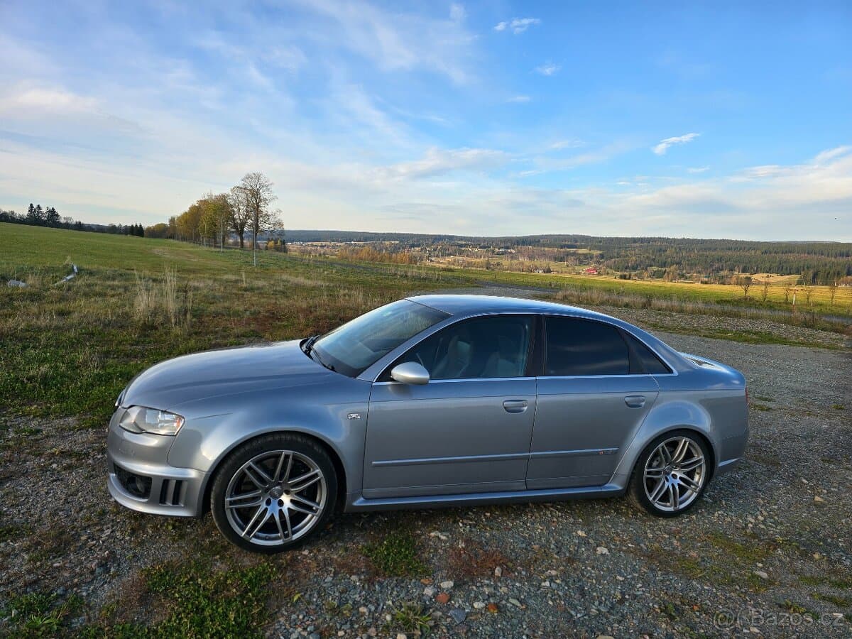 Audi RS4 - 5