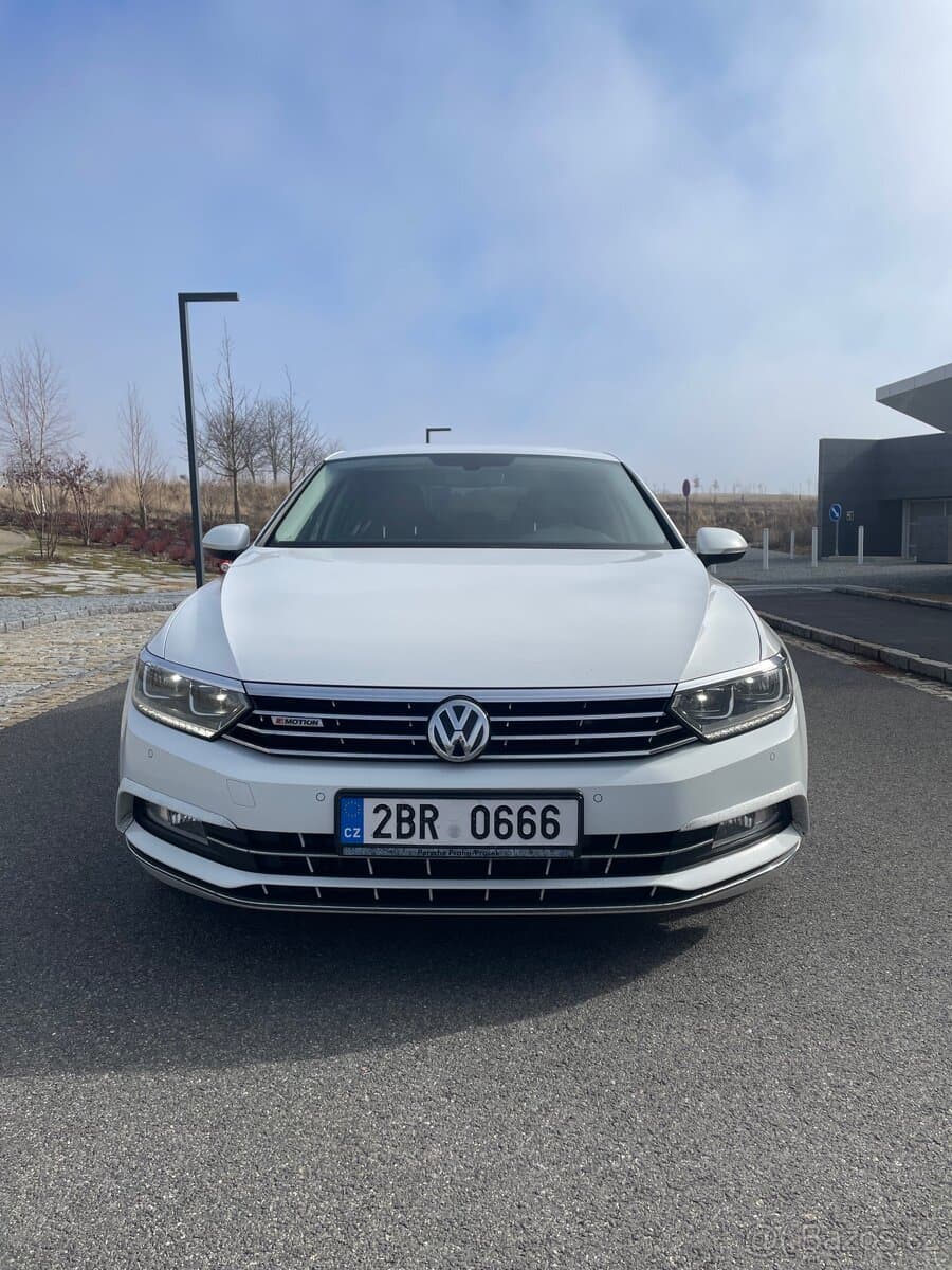 2015 Volkswagen PASSAT - 5