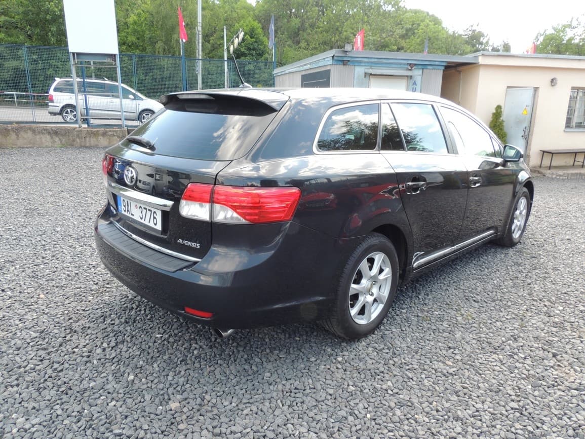 2012 Toyota AVENSIS - 5