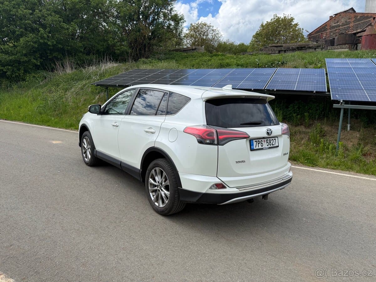 2016 Toyota RAV4 - 5