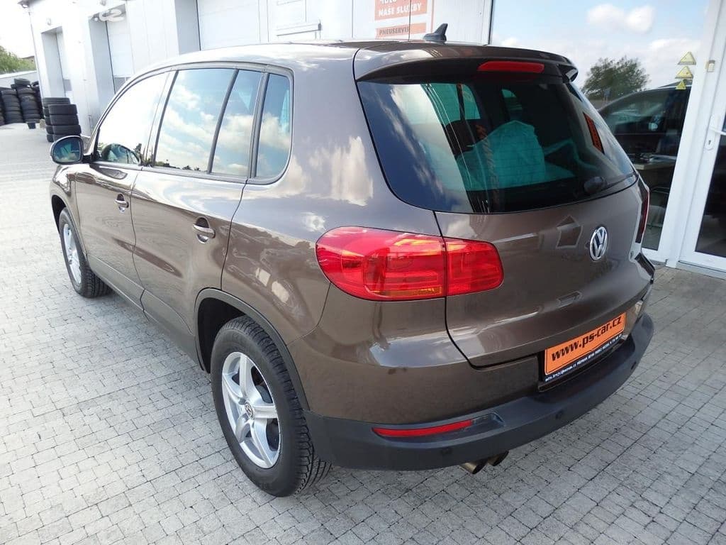 2012 Volkswagen TIGUAN - 5