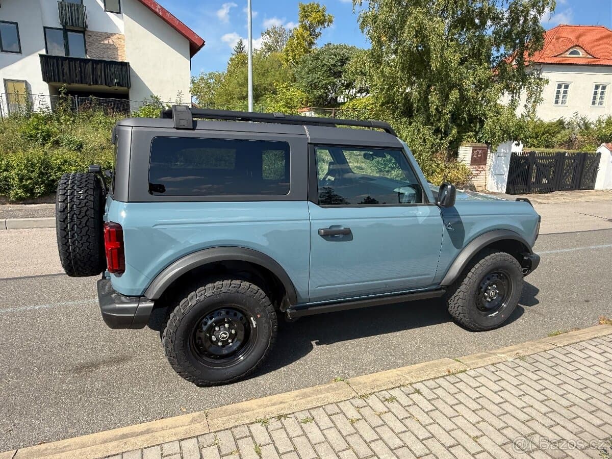 2023 Ford BRONCO - 5
