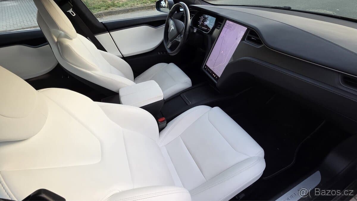 2020 Tesla MODEL S - 5