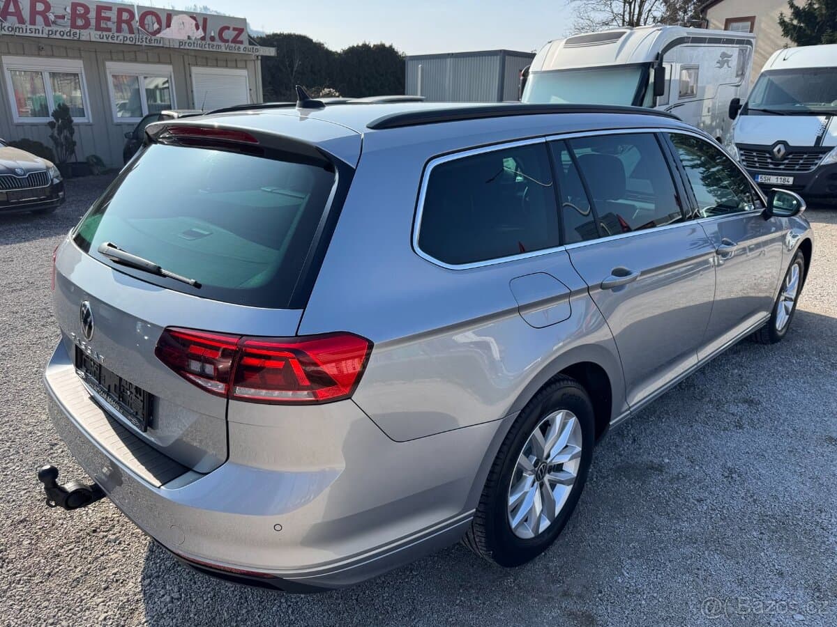 2021 Volkswagen PASSAT - 5
