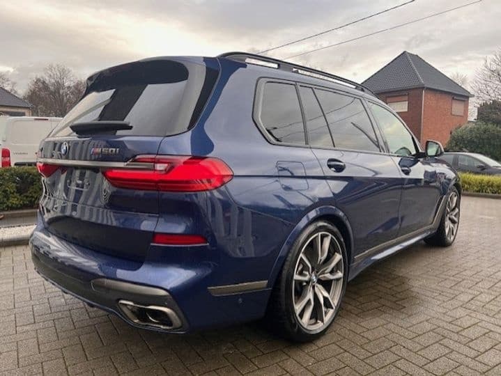 2020 BMW X7 - 5