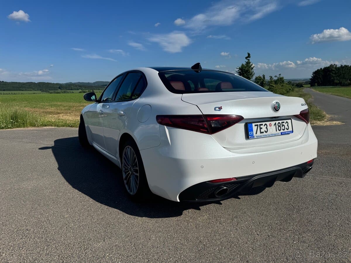 2018 Alfa Romeo GIULIA - 5