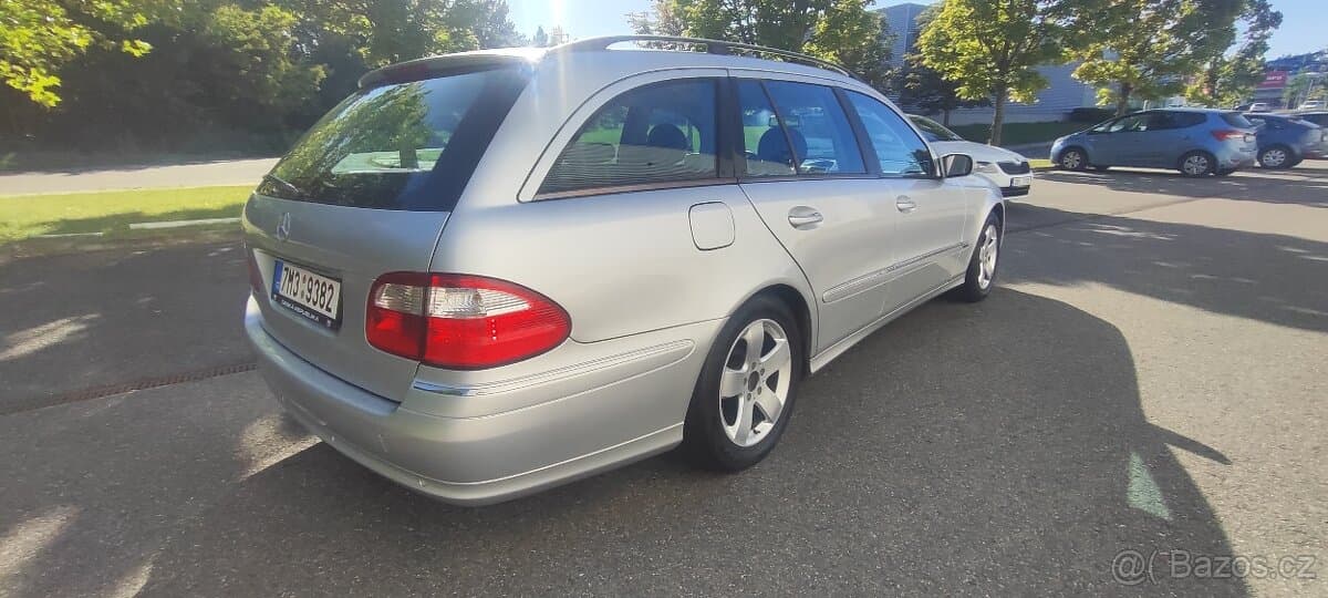 2004 Mercedes-Benz E-CLASS - 5
