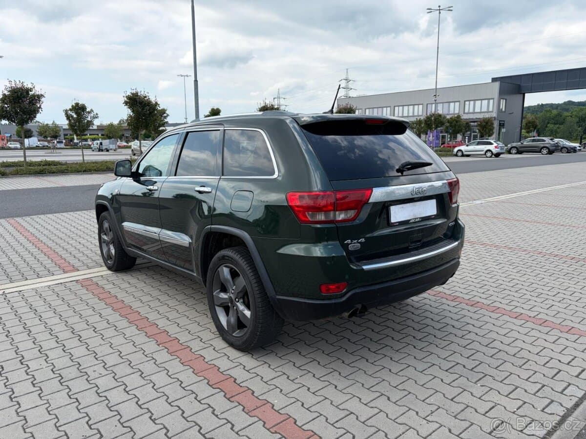 2011 Jeep CHEROKEE - 5