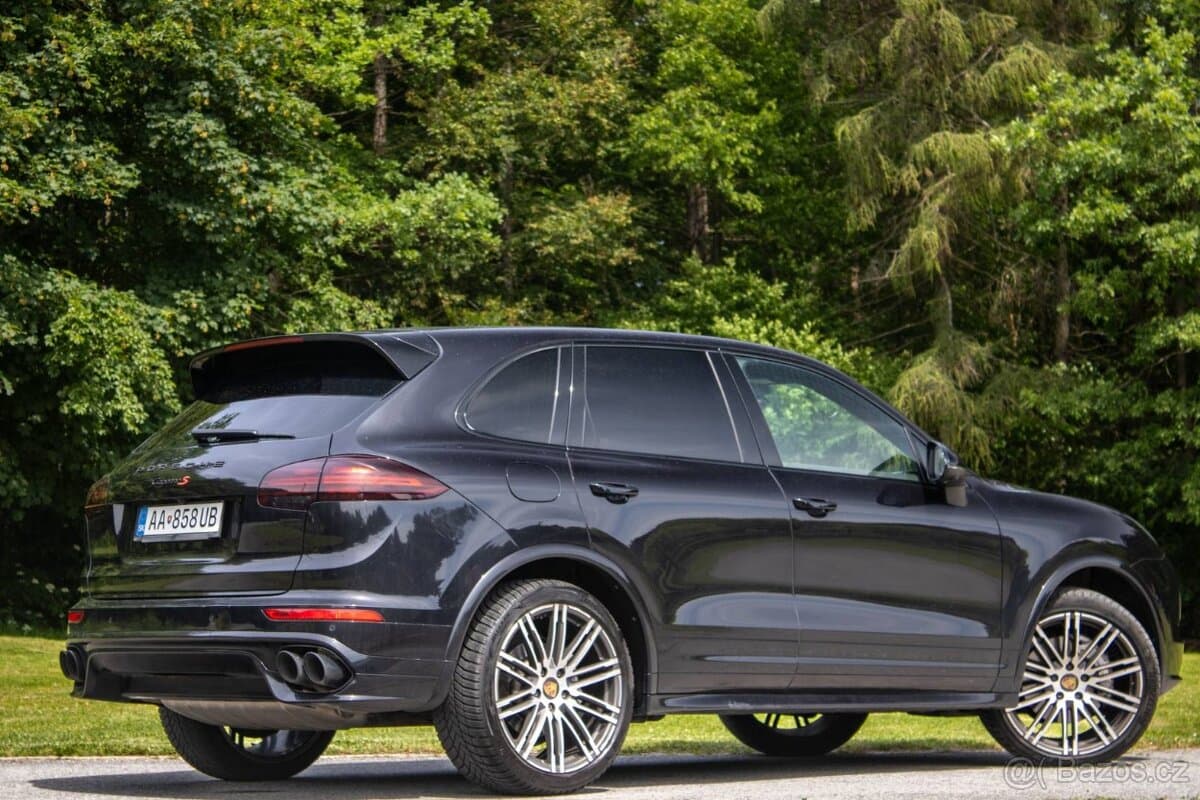 2017 Porsche CAYENNE - 5