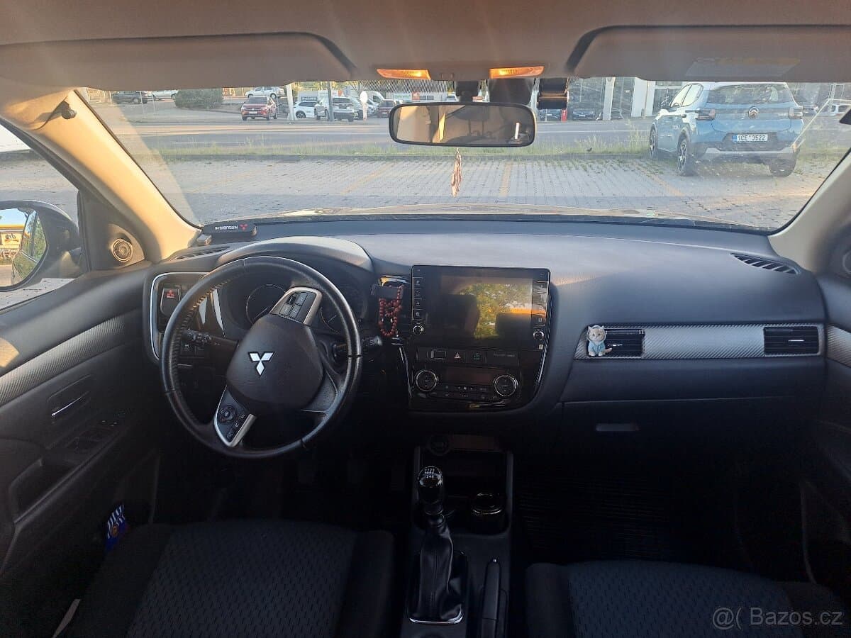 2014 Mitsubishi OUTLANDER - 5