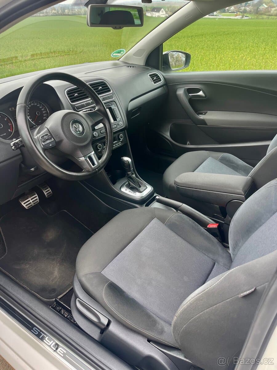 2011 Volkswagen POLO - 5