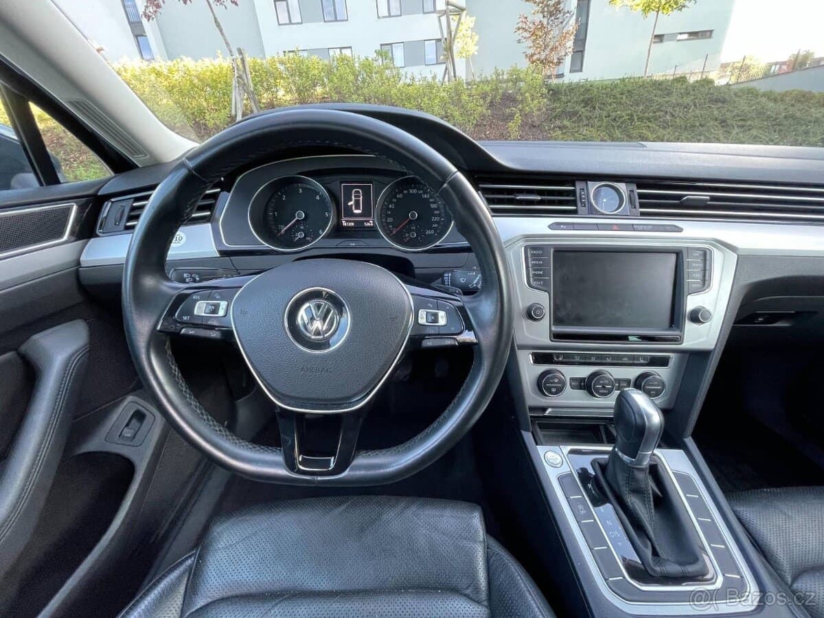 2015 Volkswagen PASSAT - 5