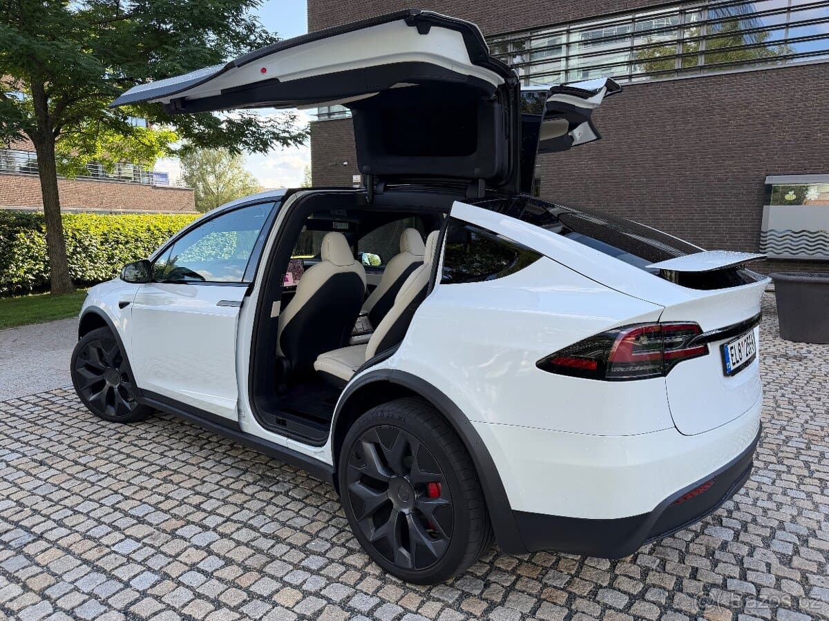 2026 Tesla MODEL X - 5