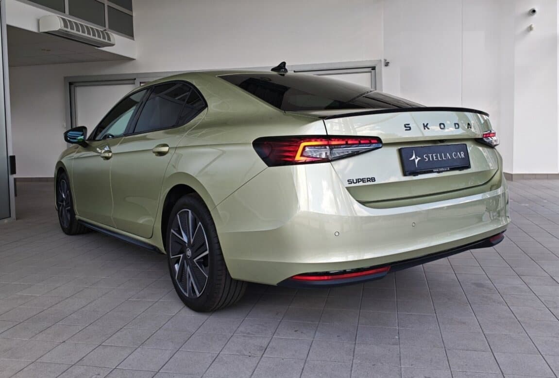 2025 Škoda SUPERB - 5
