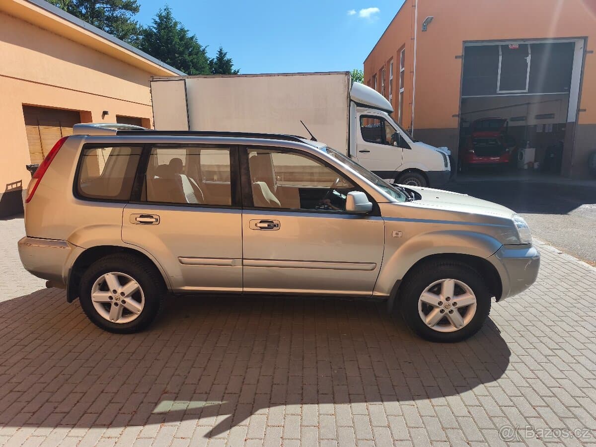 2004 Nissan X-TRAIL - 5