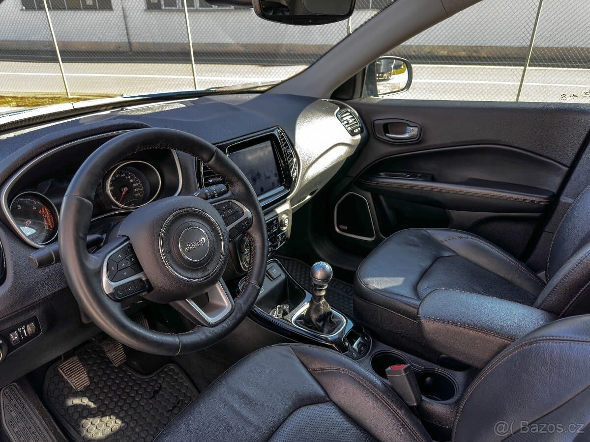 2018 Jeep COMPASS - 5