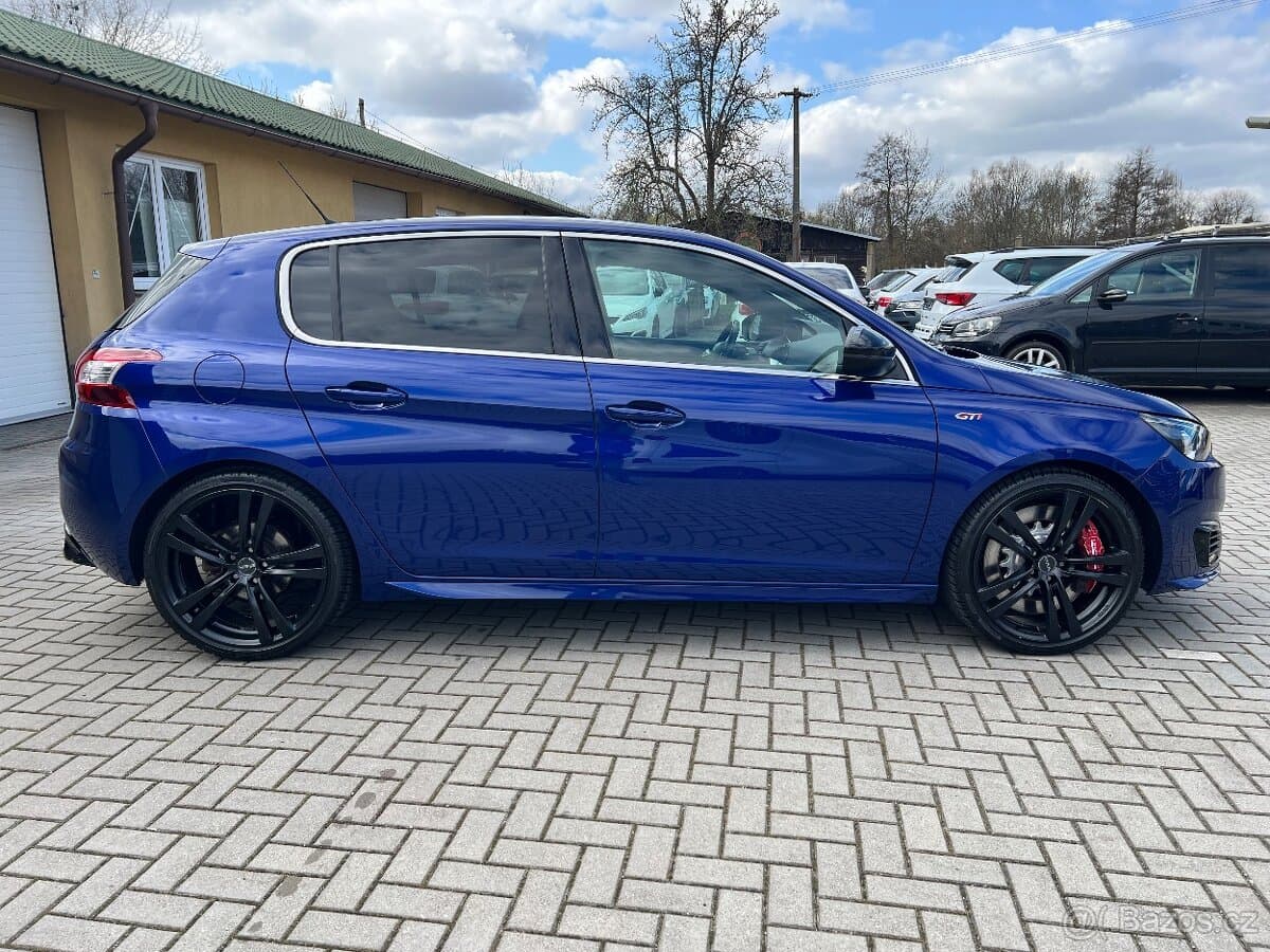 2017 Peugeot 308 - 5
