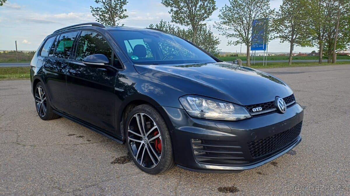 Volkswagen GOLF - 5