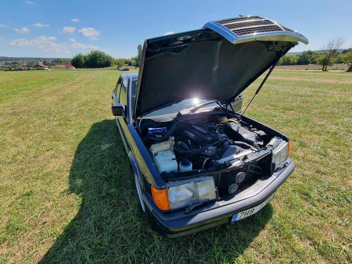 1986 Mercedes-Benz 190 - 5