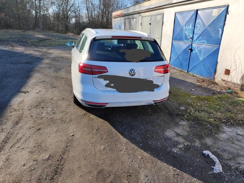2015 Volkswagen PASSAT - 5