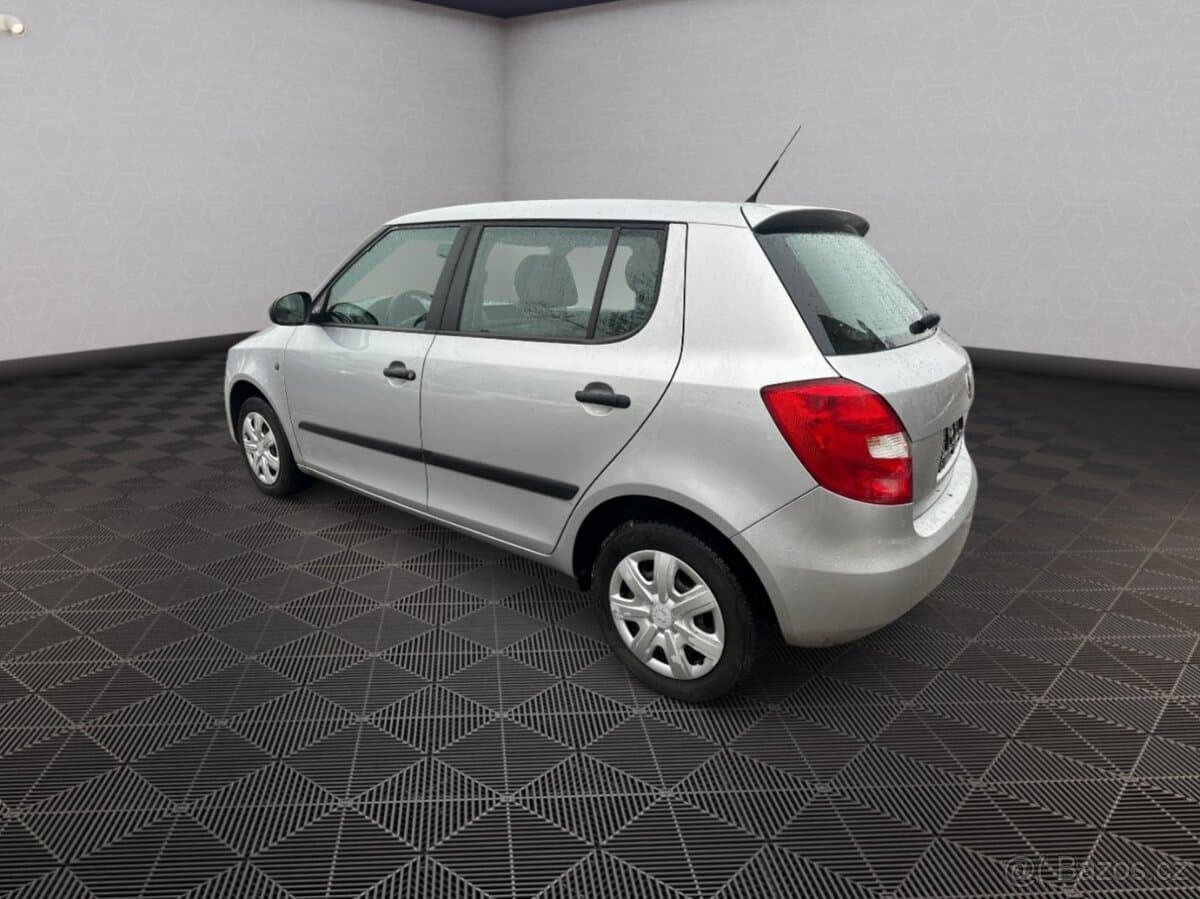 2010 Škoda FABIA - 5
