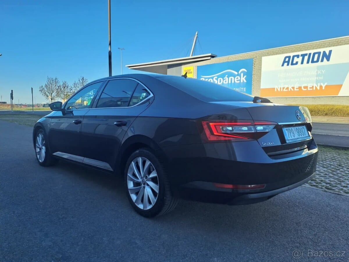 2020 Škoda SUPERB - 5