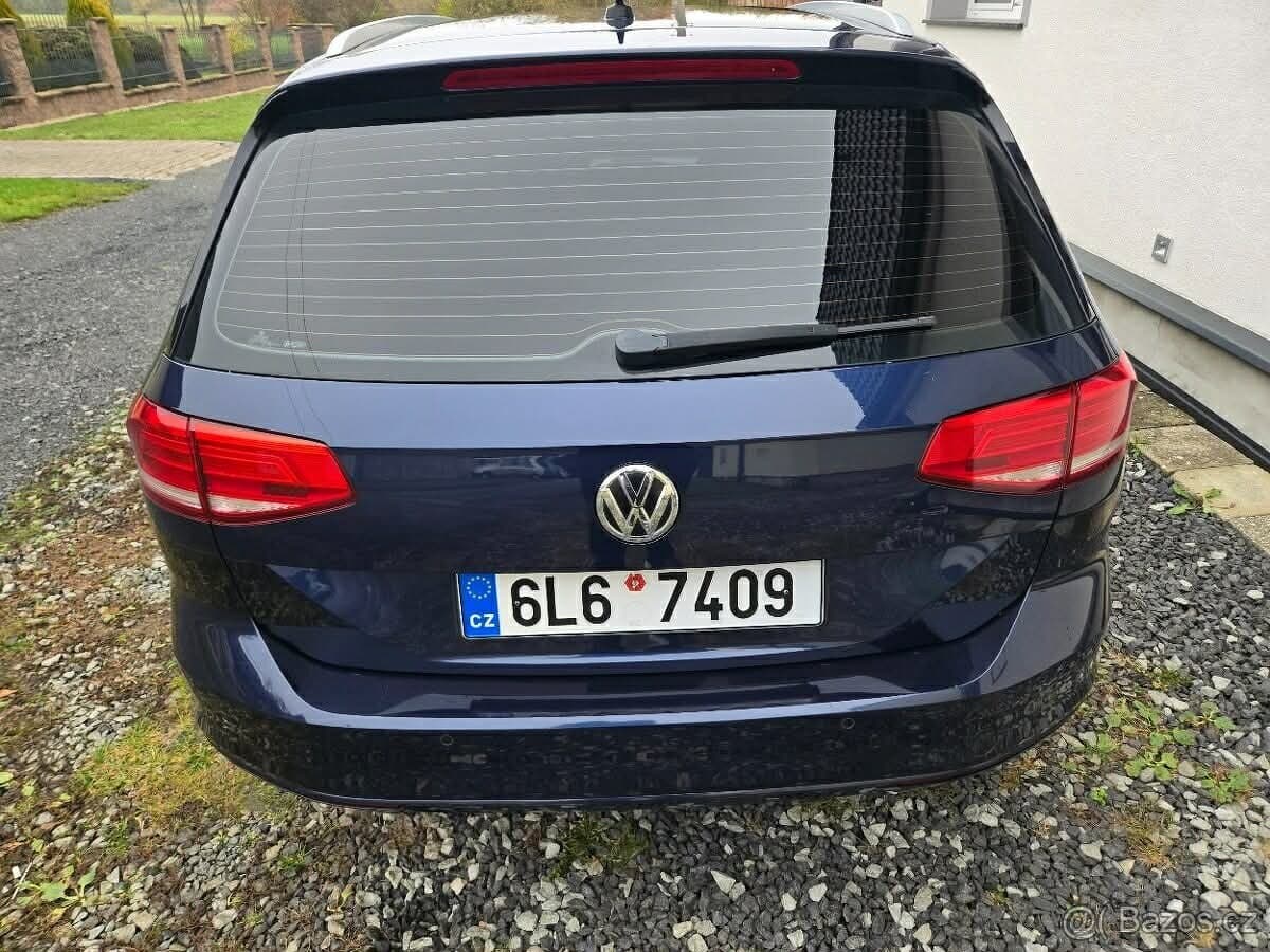 2015 Volkswagen PASSAT - 5