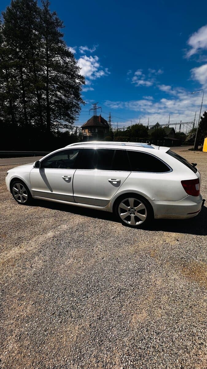 2010 Škoda SUPERB - 5