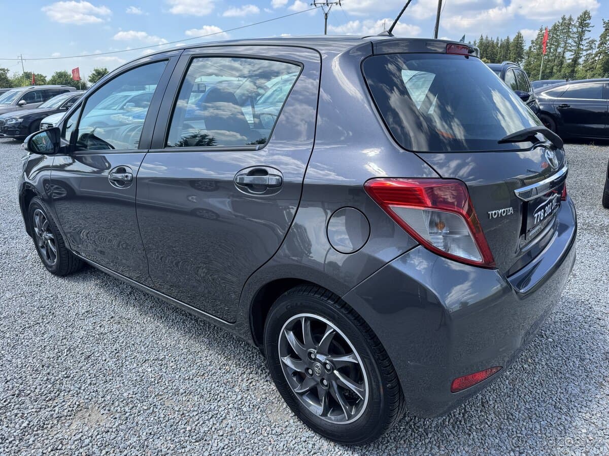 2012 Toyota YARIS - 5