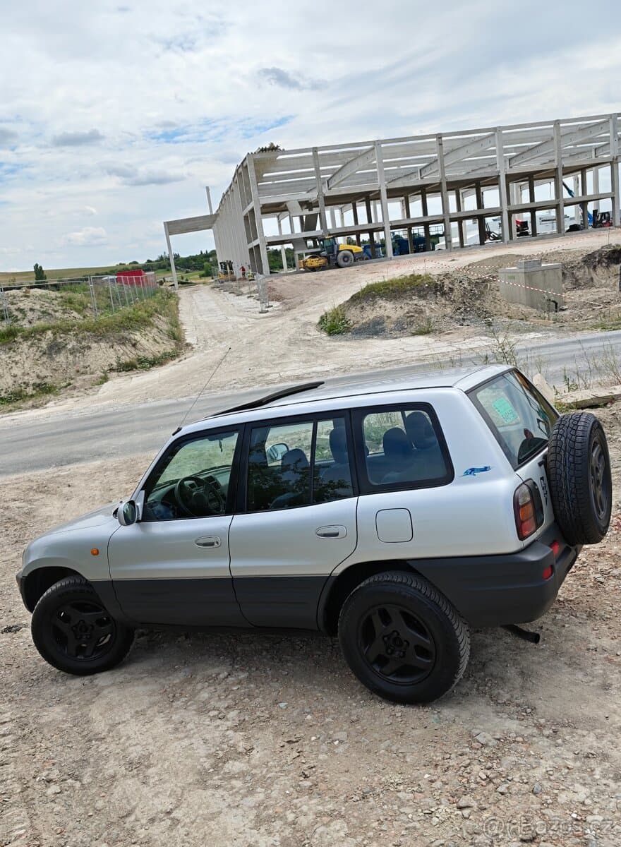 1998 Toyota RAV4 - 5