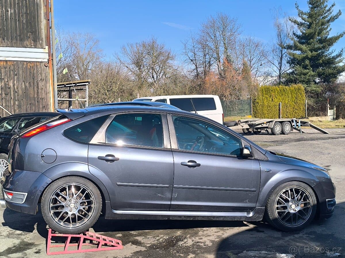 2007 Ford FOCUS - 5
