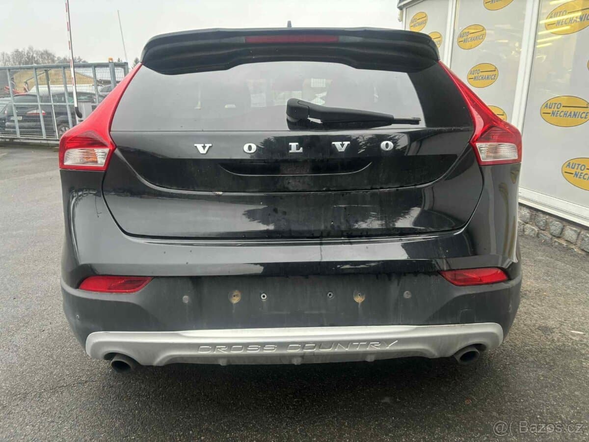 2019 Volvo V40 - 5